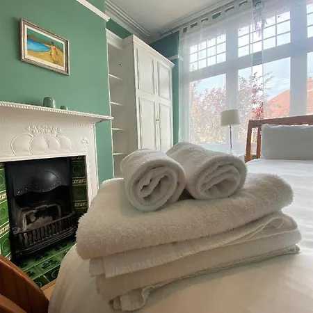 Сasa de vacaciones Comfortable Escape Near Gloucester Road