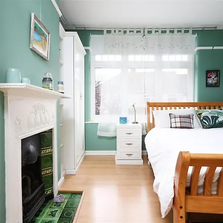 Сasa de vacaciones Comfortable Escape Near Gloucester Road